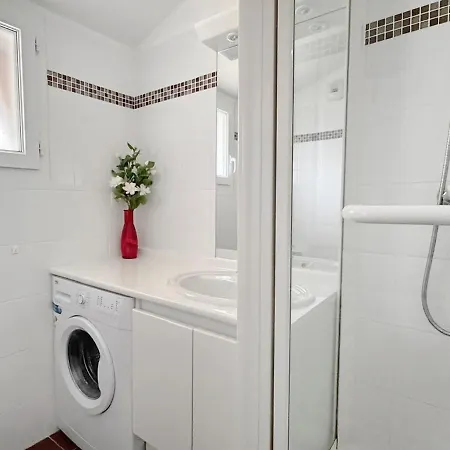 T2 - Piscine, Parking & Terrasse Apartment