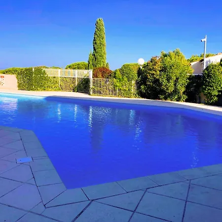 T2 - Piscine, Parking & Terrasse